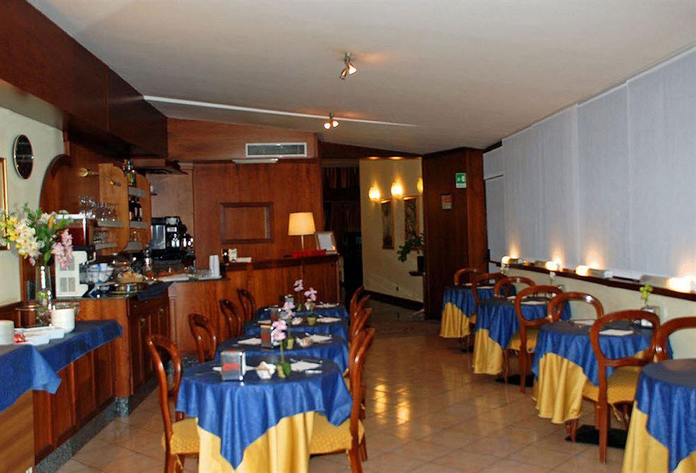 Certosa Hotel Milán Exterior foto