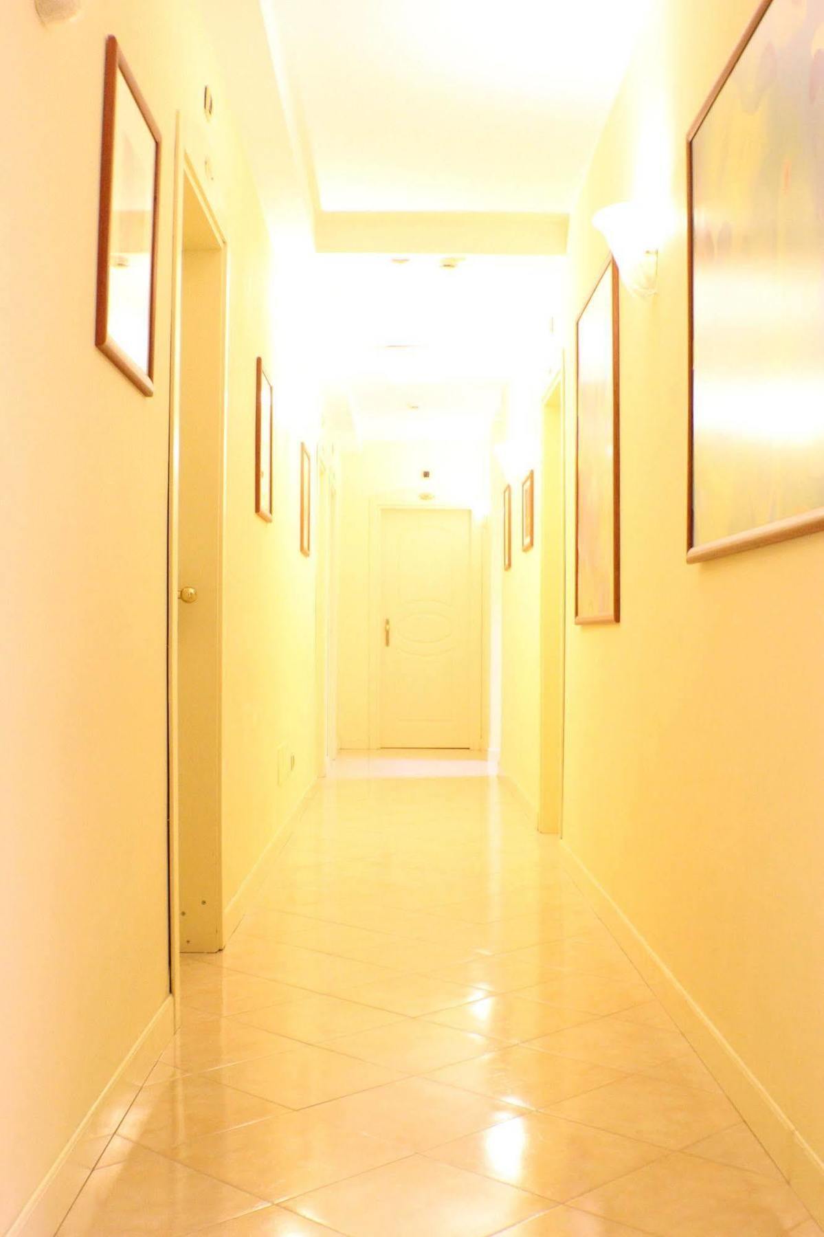 Certosa Hotel Milán Exterior foto